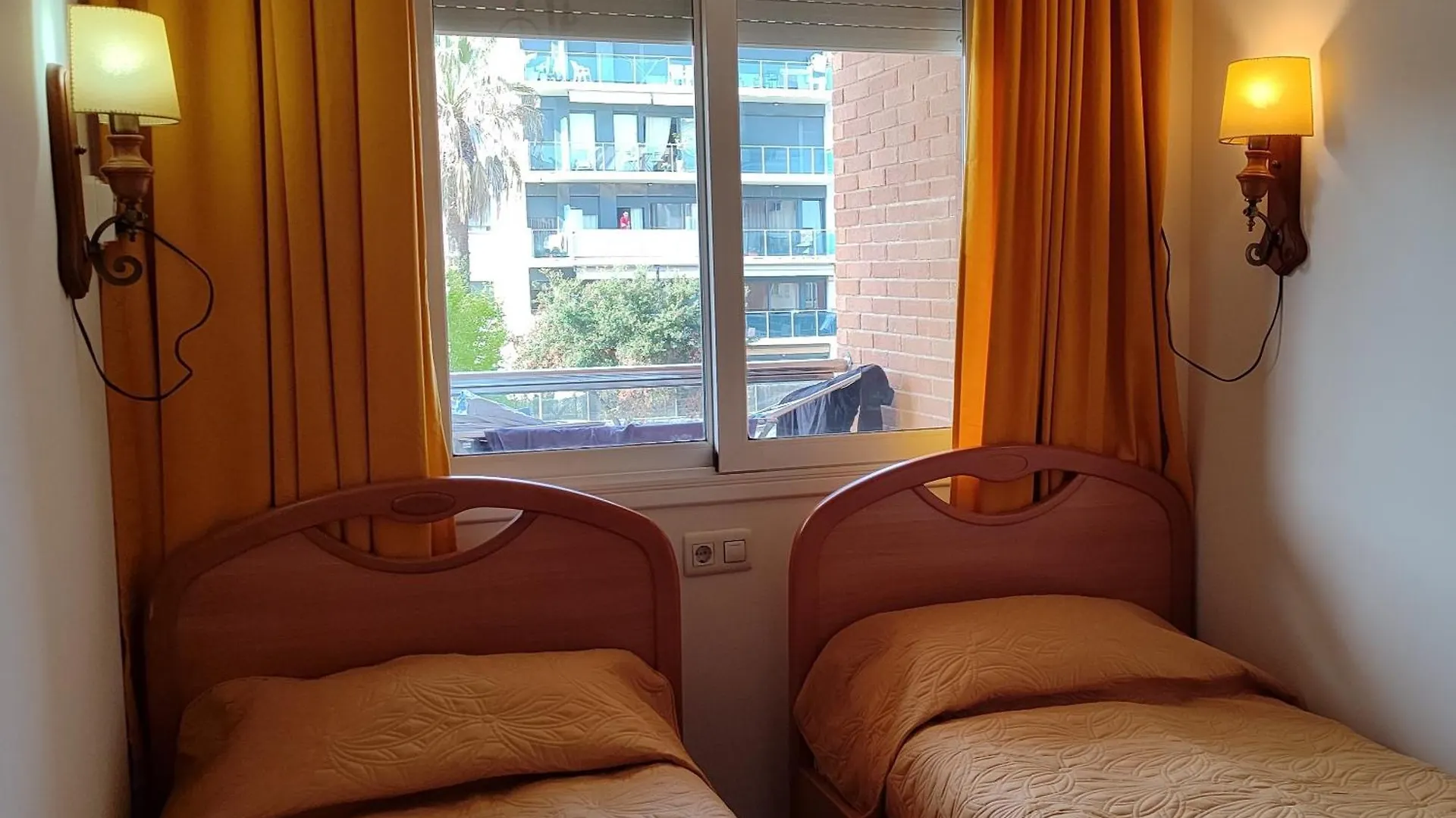 Duplex 2-Bedroom Family Apartment F&F Lloret de Mar Spain